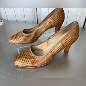 DeLiso Debs 1960s Brown Snakeskin Leather High Heel Pumps Size 6.5